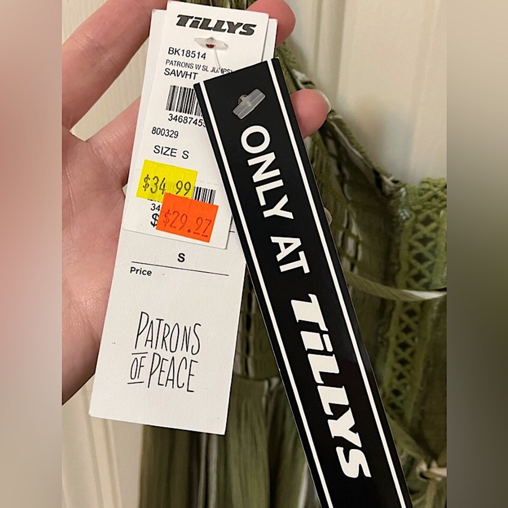 🆕🔥PATRONS  OF PEACE(TILLYS)VERY STYLISH&CHIC&SEXY BACKLESS STAPS ROMPER NWT!!! - Picture 6 of 6